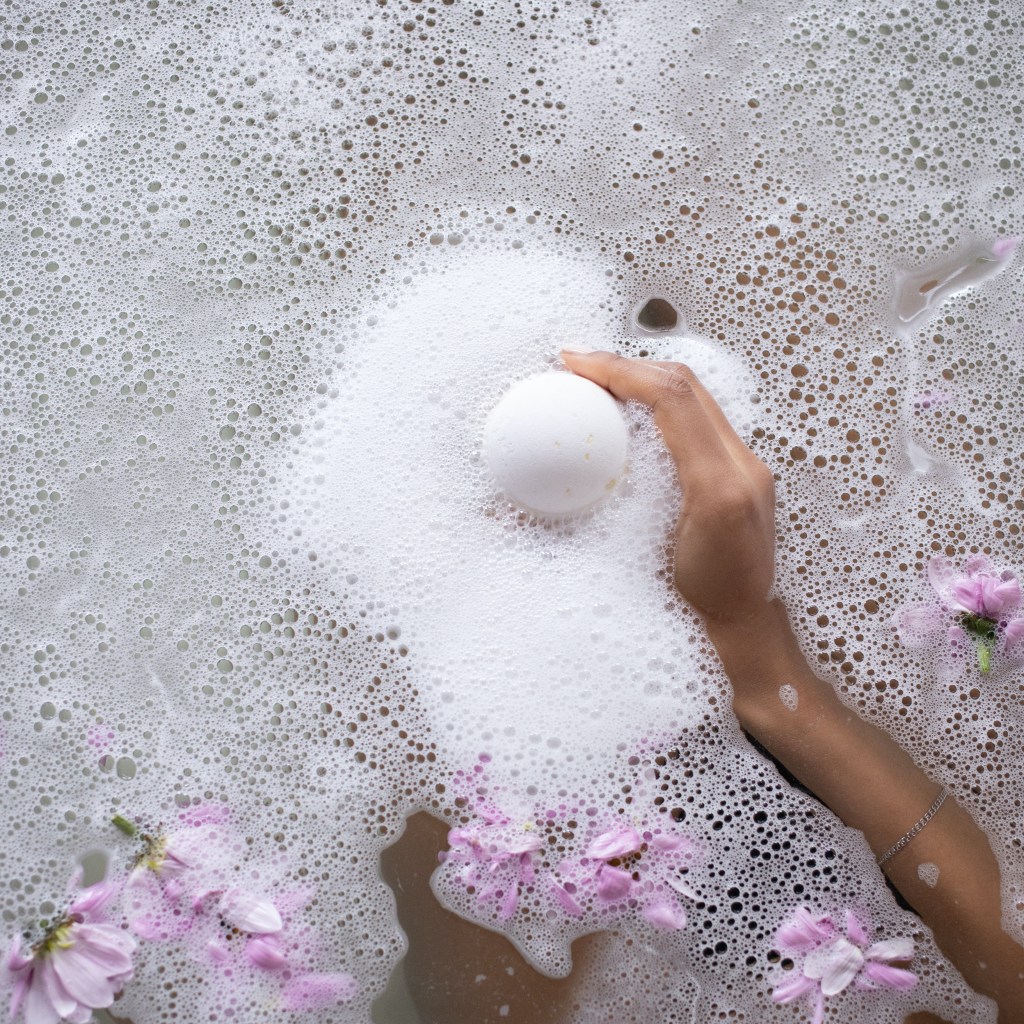 Your Guide to the Relaxing Art of a Self Care Bubble Bath